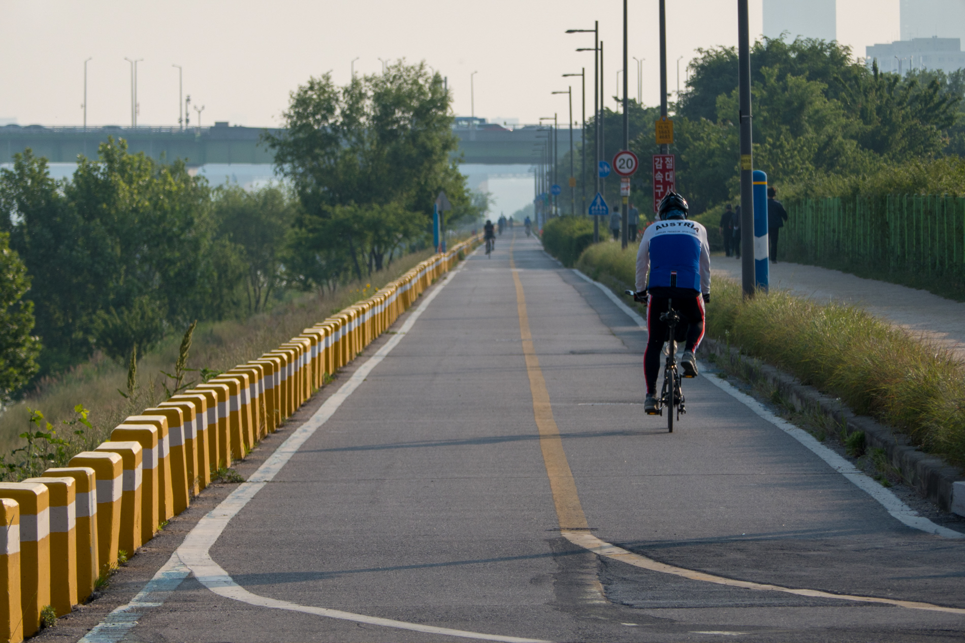 Cycling across South Korea on 4 Rivers Path - klauskomenda.net